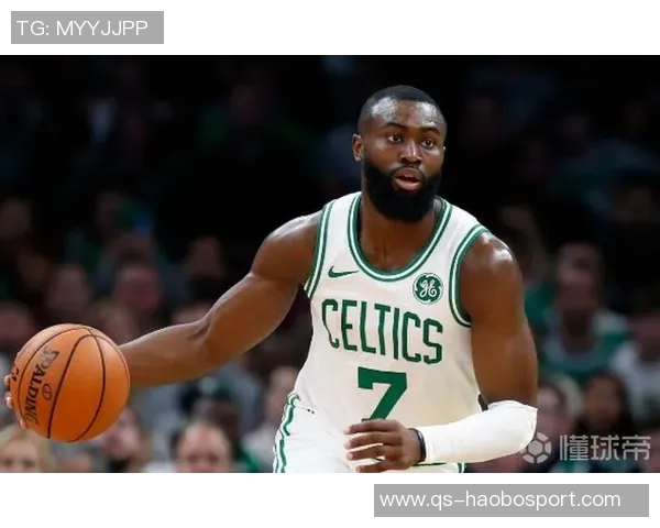 布朗谈中距离命中率领先:找到舒适区助力其他投篮更轻松 布朗谈中距离命中率领先:找到舒适区助力其他投篮更轻松