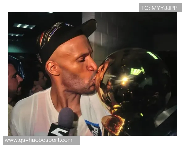 哈珀在本场比赛中表现出色荣膺最佳后卫超越费尔斯卡斯尔和福克斯