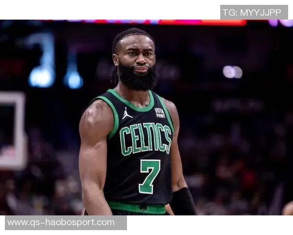 新的受害者曝光杰伦布朗发际线粉再引热议霍兰肩膀黑色伤痕引关注