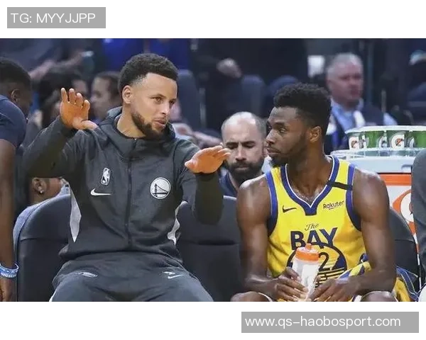 库里盛赞维金斯蜕变为关键球员助力球队争夺冠军