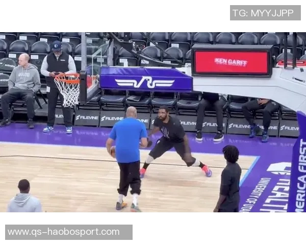 欧文随队出征三连客投篮训练后坚持个人训练展现职业精神